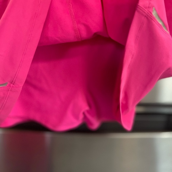 Champion‎ skort woman XL hot pink logo on front hem. Key pocket, snags in front - Picture 10 of 10